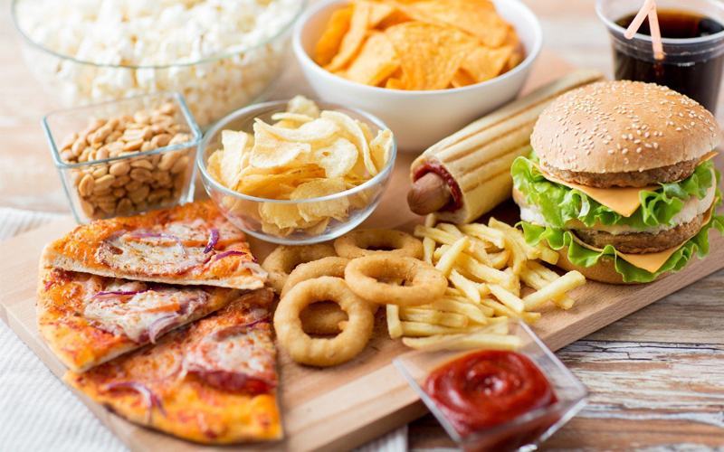 Kiêng đồ ăn nhiều dầu mỡ, hải sản