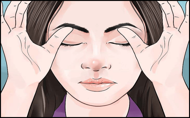 Cách trị nếp nhăn ở mắt bằng 2 ngón tay cái