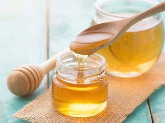 Trị mụn bằng mật ong