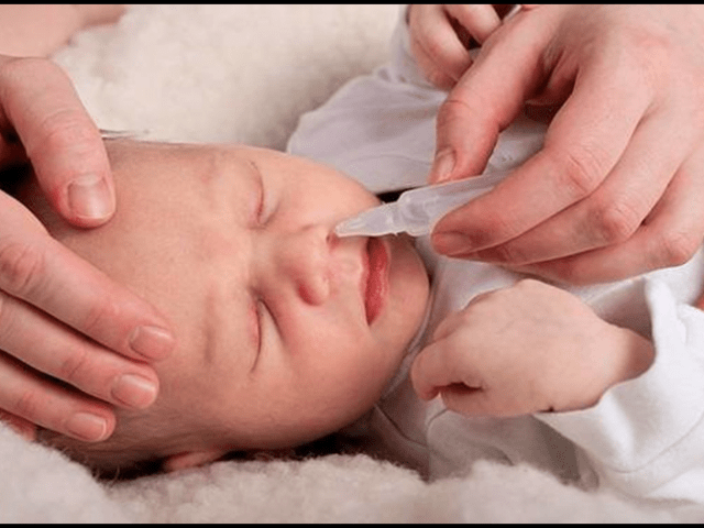 Trẻ sơ sinh bị nghẹt mũi nhưng không chảy nước mũi