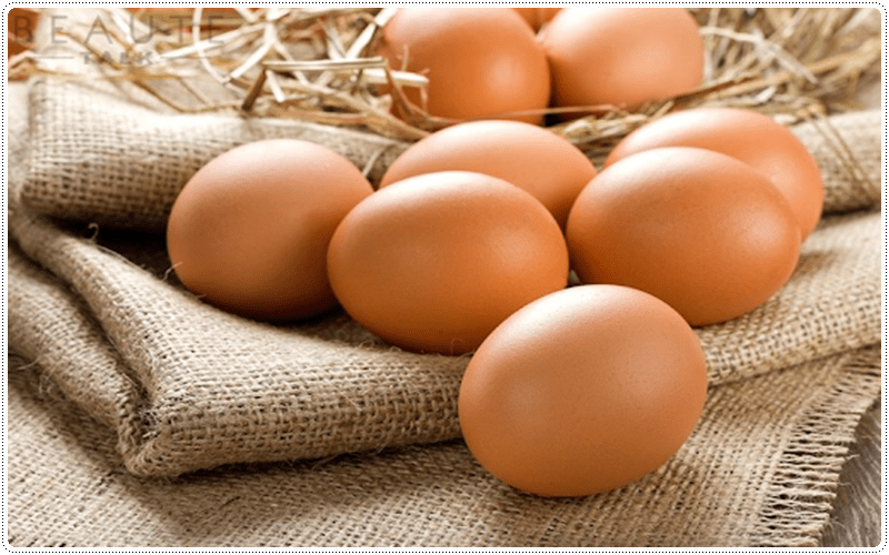 Trứng rất giàu protein và vitamin B có tác dụng sản sinh năng lượng, cân bằng nội tiết tố, giảm căng thẳng và kéo dài thời gian quan hệ.