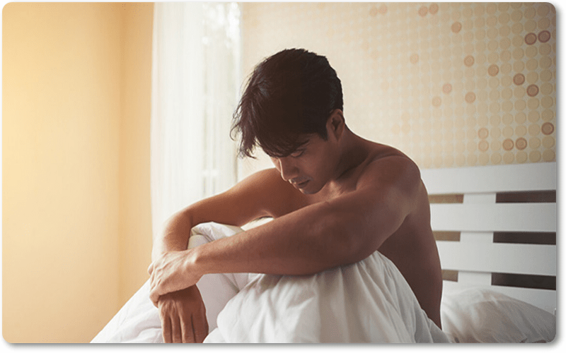 Nam giới sinh hoạt tình dục quá sức khiến cơ thể luôn cảm thấy mệt mỏi.