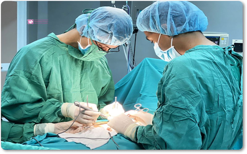 Trong quá trình phẫu thuật, bác sĩ sẽ cố gắng bảo vệ các cơ quan lân cận được gọi là mạch bạch huyết