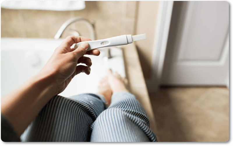 Thử que xuất hiện 2 vạch mờ là do đâu?